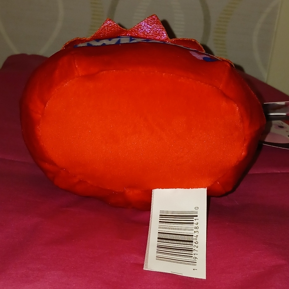 Karina Cat Twizzlers 6" Squishmallow Hershey - Picture 8 of 15